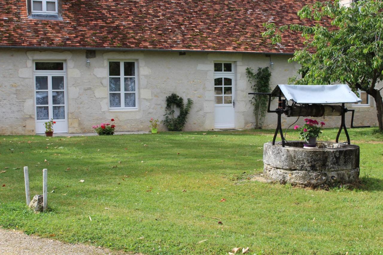Domaine De La Touche Mosnay Acomodação com café da manhã Exterior foto