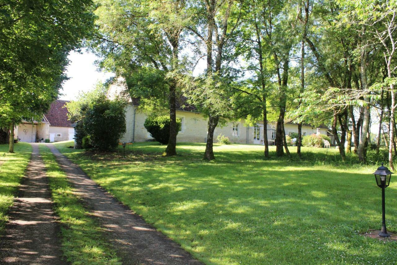 Domaine De La Touche Mosnay Acomodação com café da manhã Exterior foto